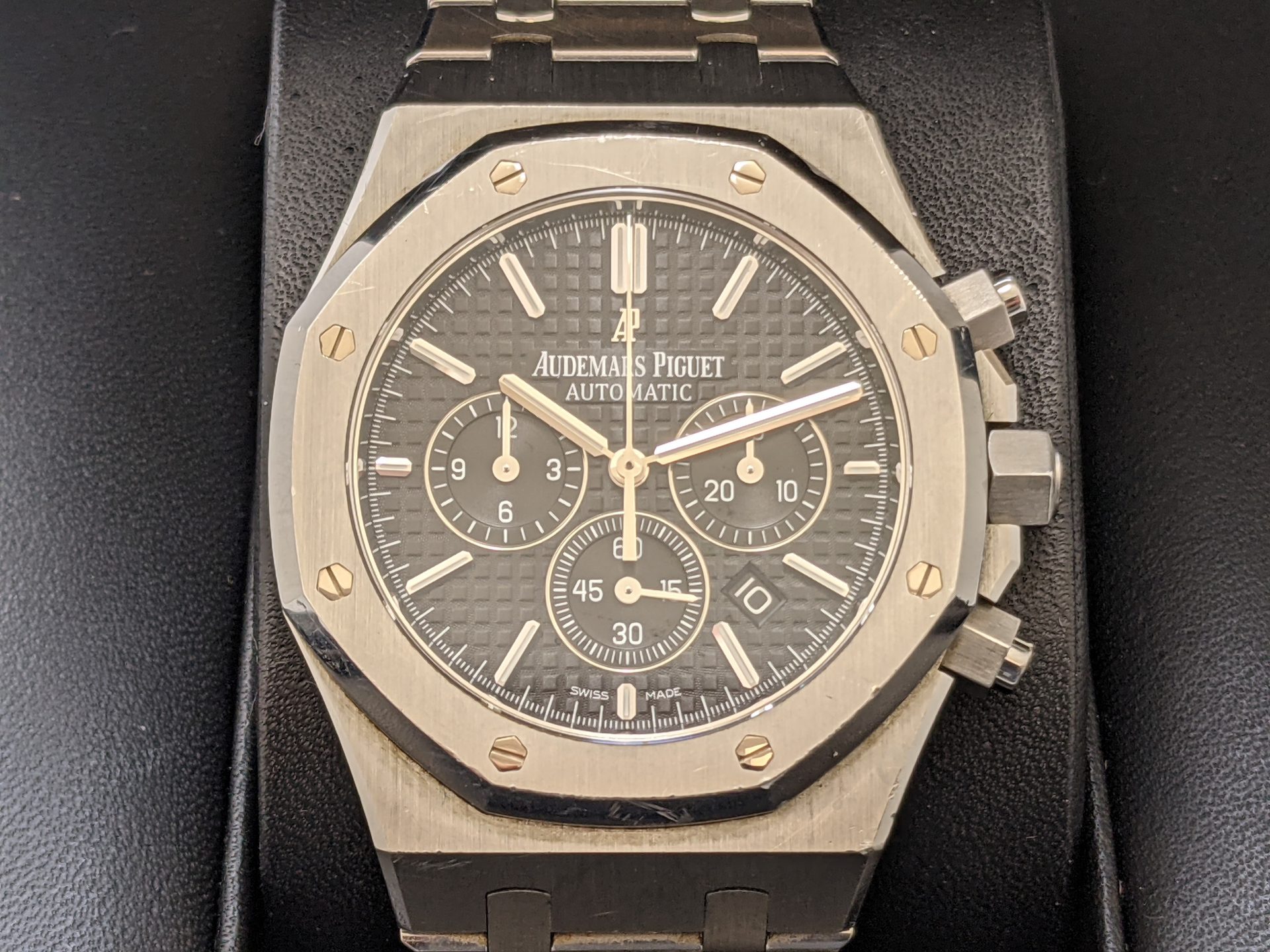 AUDEMARS PIGUET ROYAL OAK CHRONOGRAPHAUDEMARS PIGUET ROYAL OAK CHRONOGRAPH