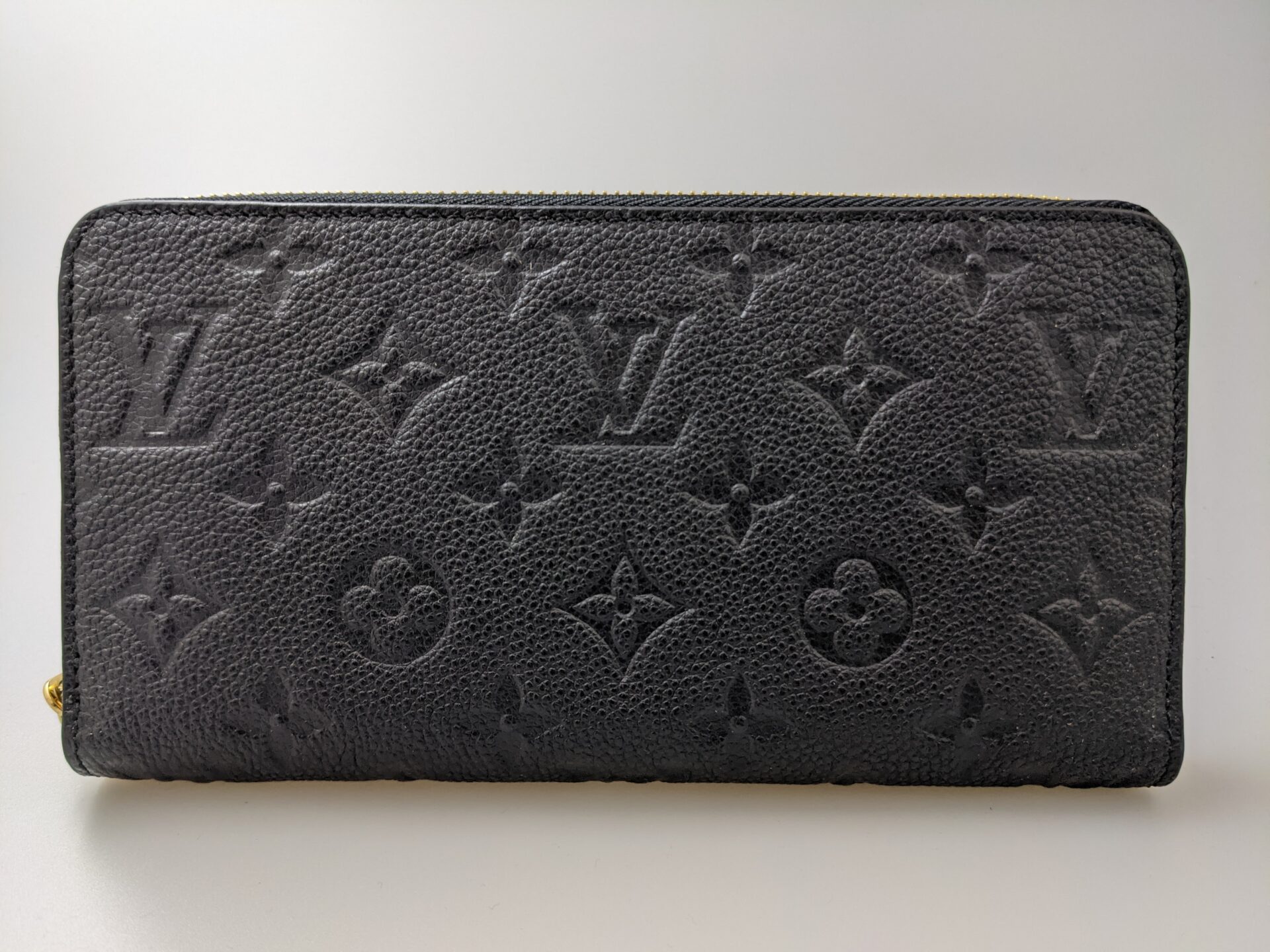 LOUISVUITTONLOUISVUITTON