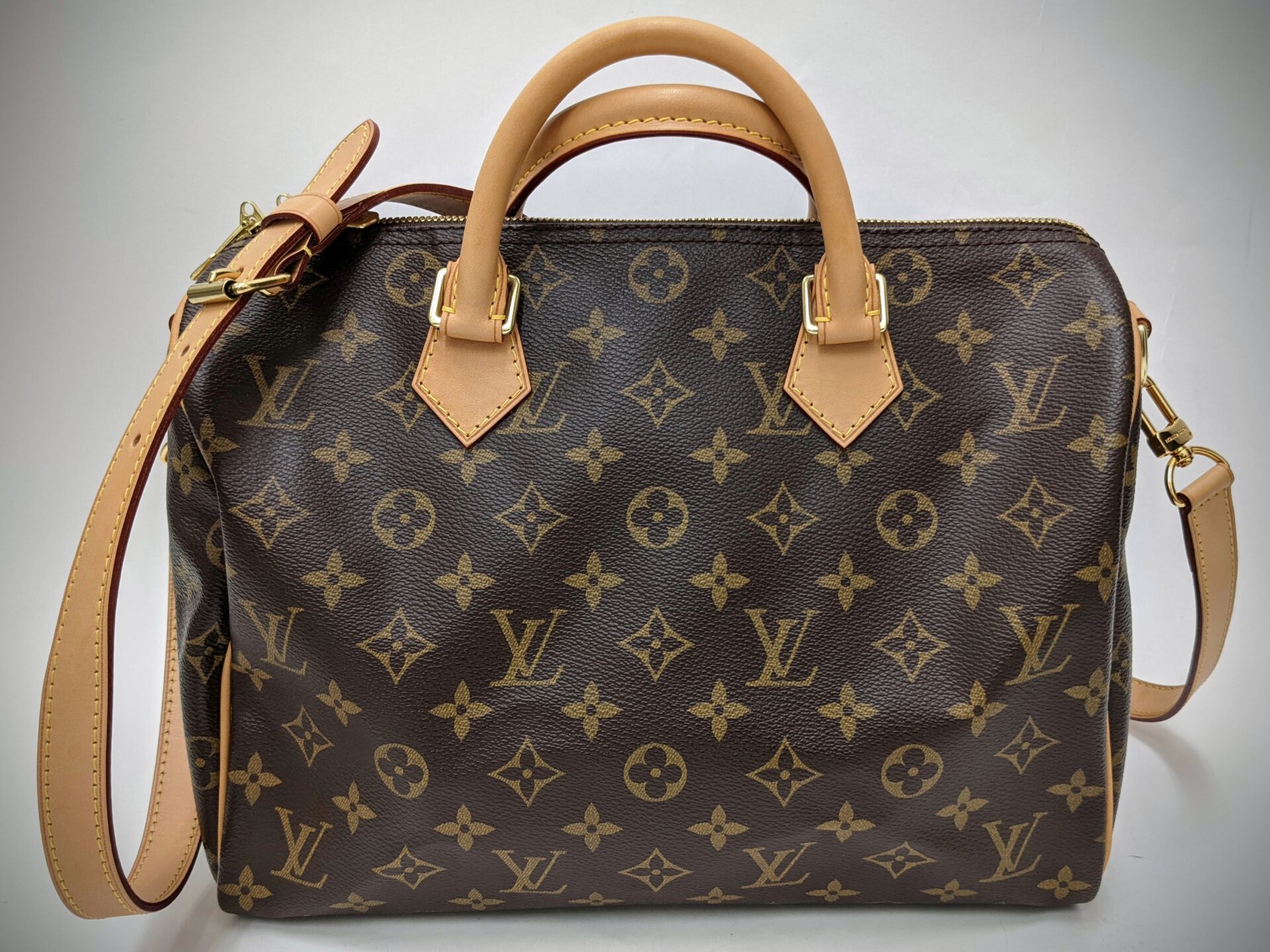 LOUISVUITTONLOUISVUITTON