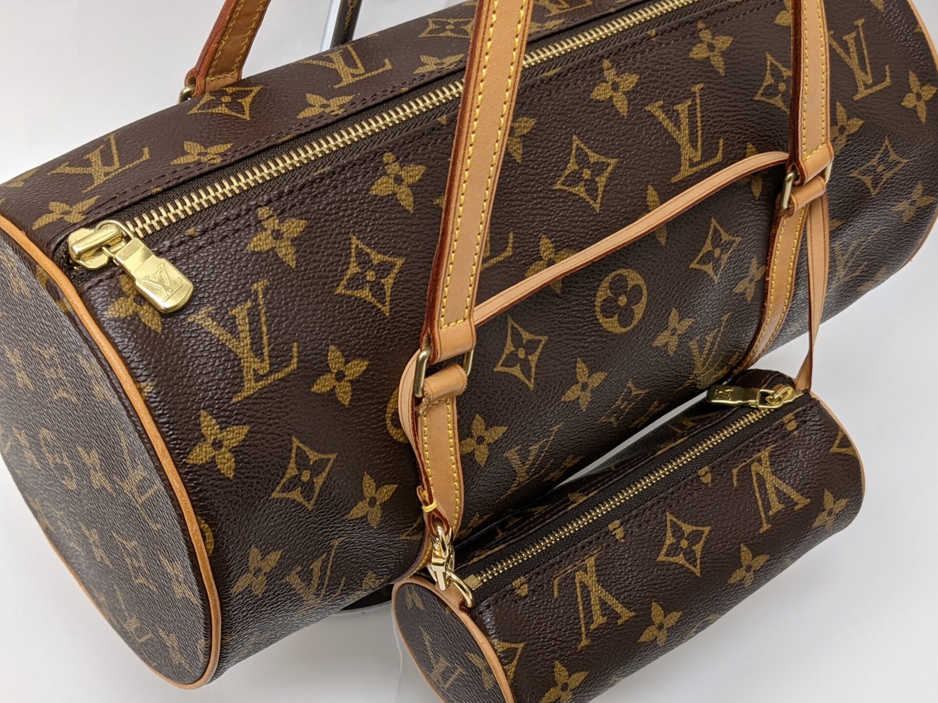 LOUISVUITTONLOUISVUITTON