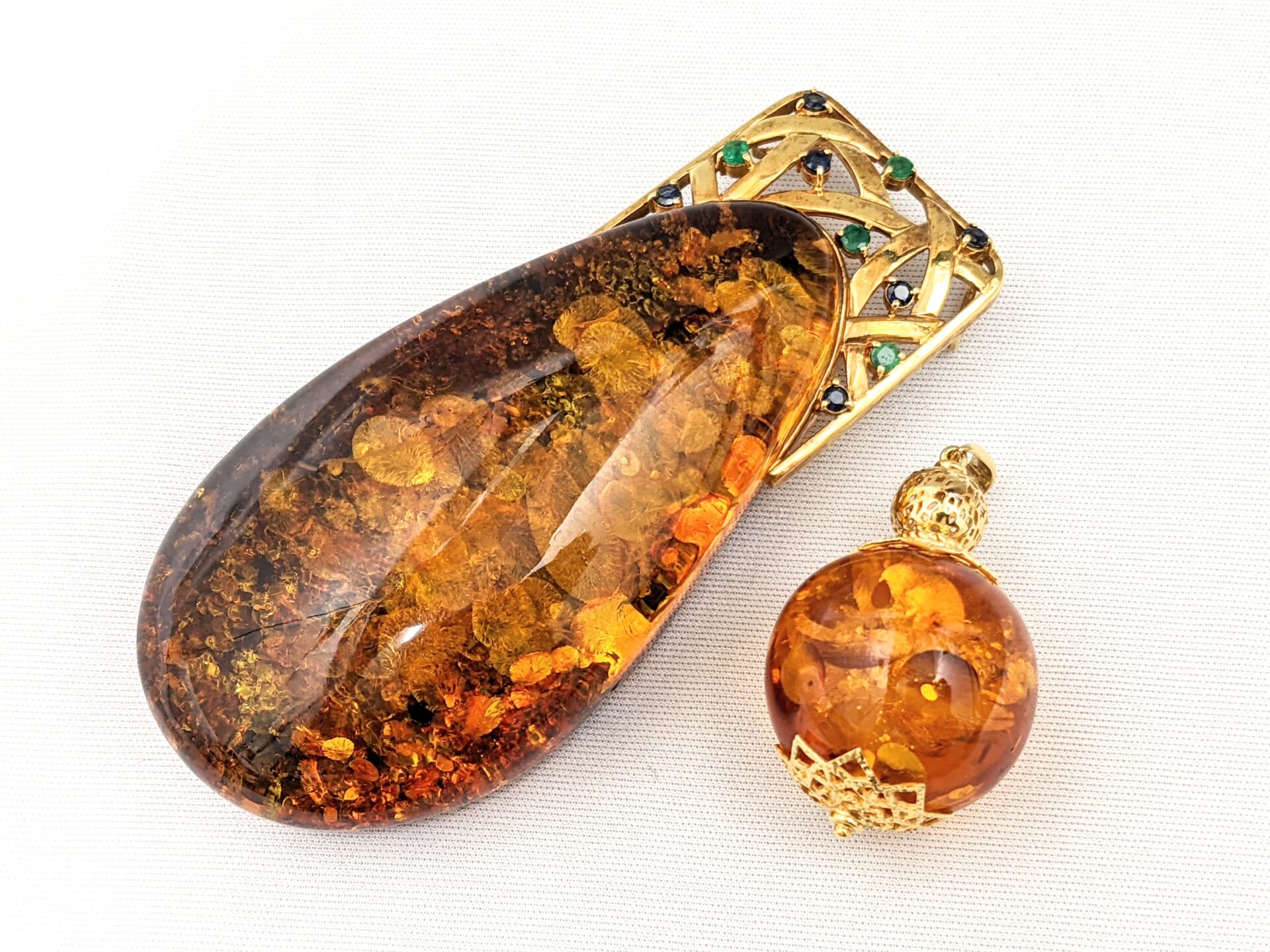 Amber JEWELRYAmber JEWELRY